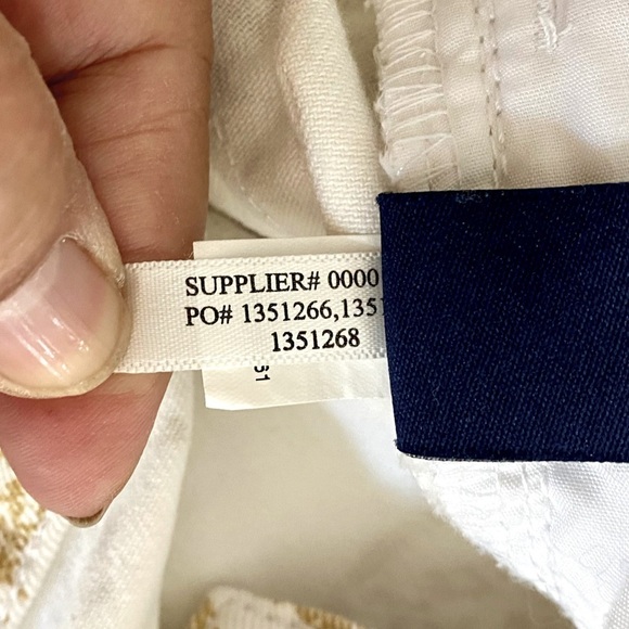 LIKE NEW - Chaps White and Yellow Denim 5 Pocket Capris Office Casual Size. 6 - Picture 6 of 9